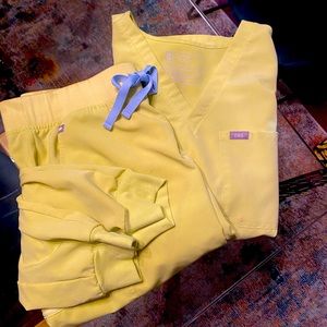 Figs Scrubs..like new!!